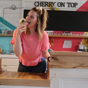 Meet your Posher, Becky